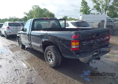 2000 Chevrolet Silverado from USA, damaged, VIN 1GCEC14V4YE134002